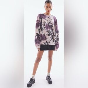 Urban Renewal Remade Monochrome Tie-Dye
Crew Neck Sweatshirt